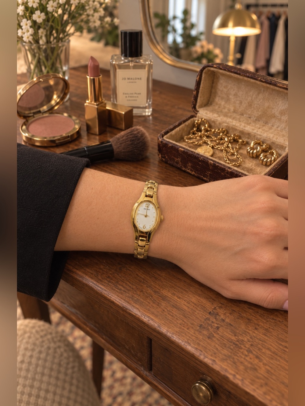 Vintage 1990s Seiko 1N01 Gold-Tone Oval Quartz Watch Japan